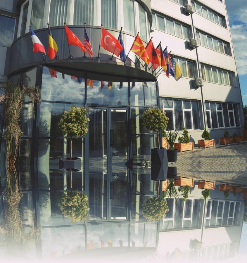 Hotel & Resort Bon Bon Suto Orizari Exterior photo