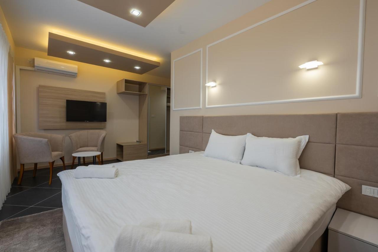 Hotel & Resort Bon Bon Suto Orizari Exterior photo